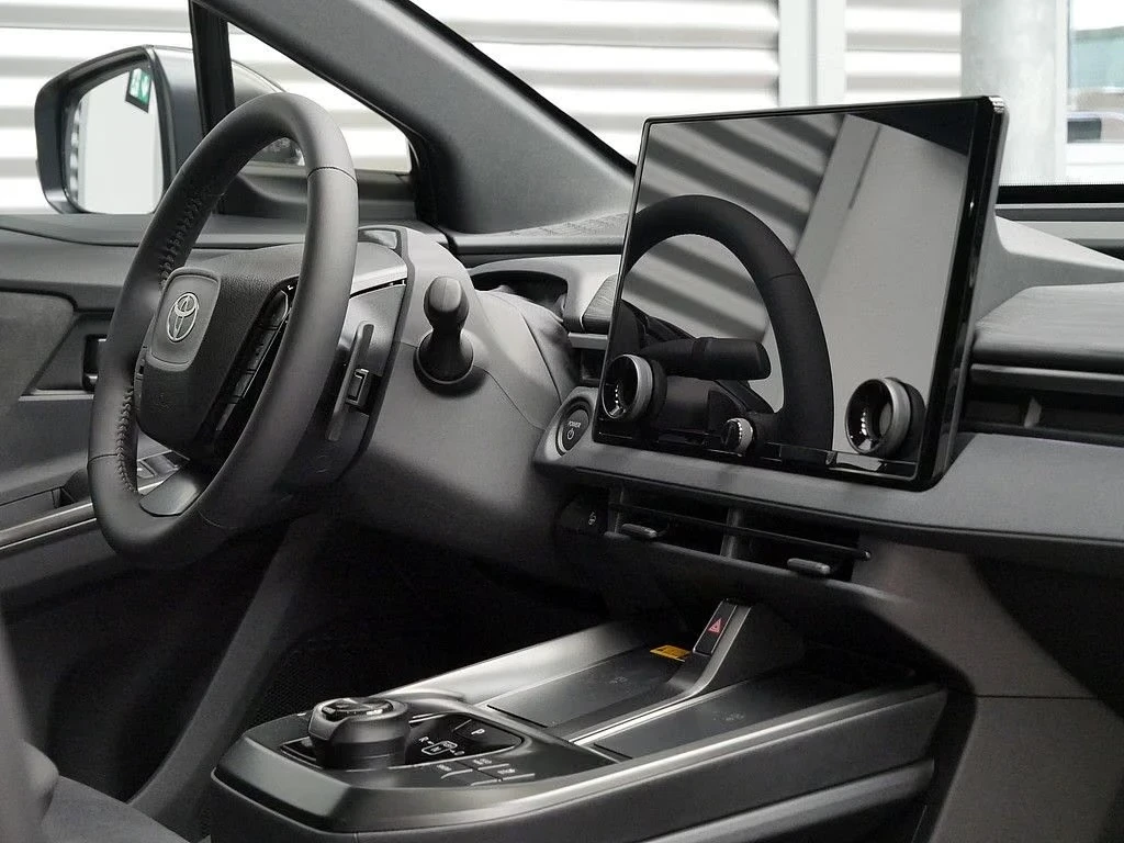 Toyota C-HR + Lounge AWD Navi 360 Kamera LED Carplay, снимка 6 - Автомобили и джипове - 56231185