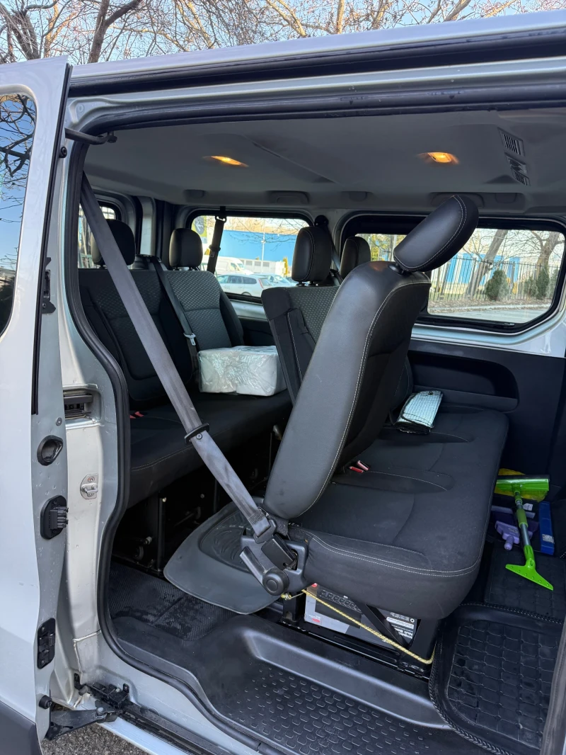 Opel Vivaro 1.6 bi turbo, снимка 8 - Бусове и автобуси - 53154959