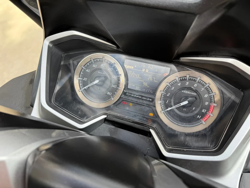 Honda Forza 350i 2021, снимка 10 - Мотоциклети и мототехника - 51219860