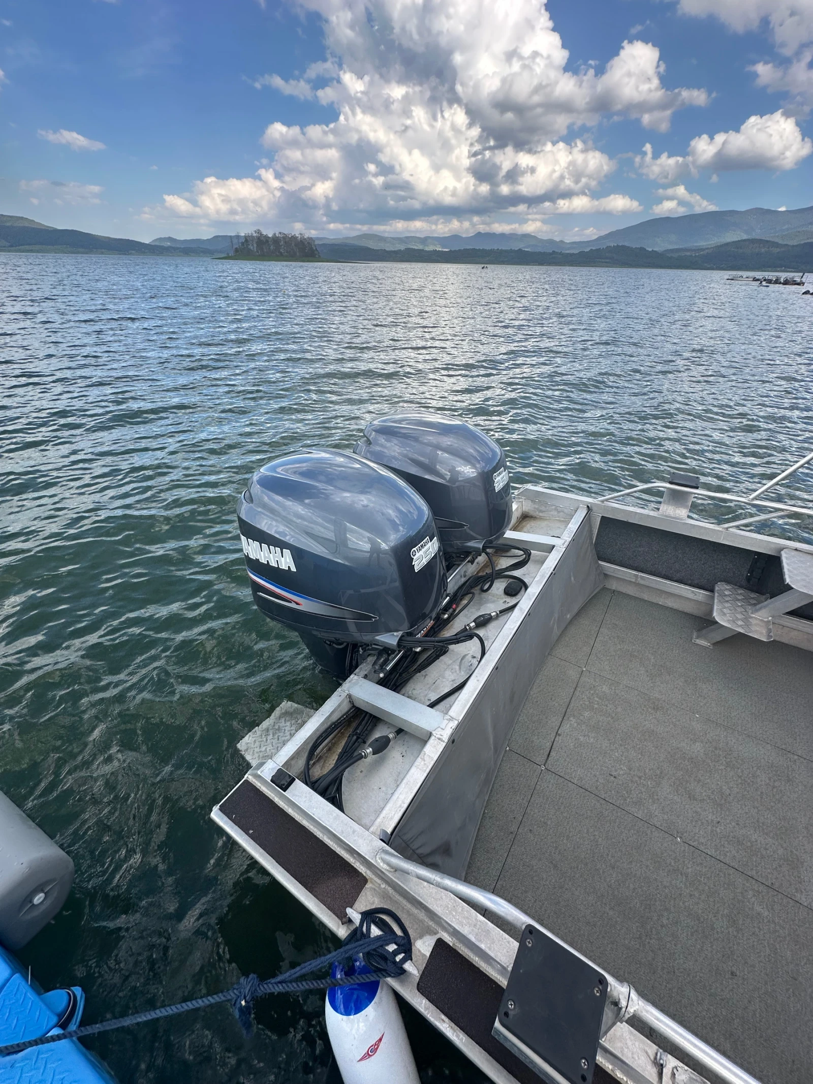   Aluminium Schiffswerft      | Mobile.bg   13