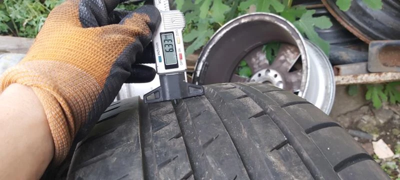 Гуми Летни 235/45R18, снимка 3 - Гуми и джанти - 33537719