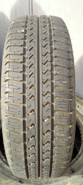 Гуми Летни 205/65R15, снимка 1 - Гуми и джанти - 44686771