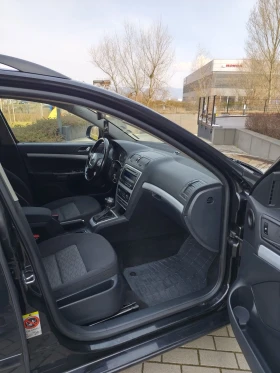 Skoda Octavia 1.6TDI DSG 2011г , снимка 10