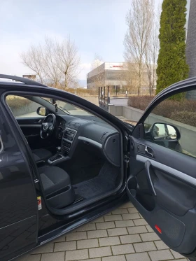 Skoda Octavia 1.6TDI DSG 2011г , снимка 11