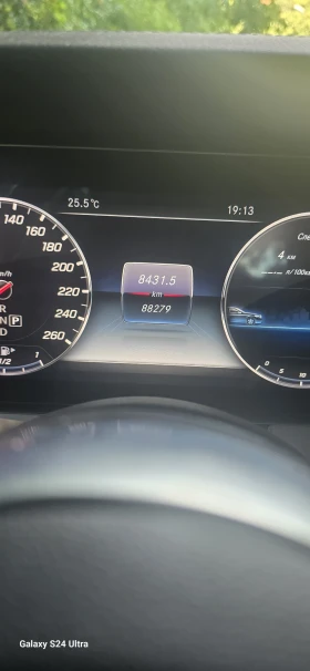 Mercedes-Benz E 300 Спорт, снимка 8