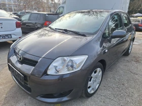 Toyota Auris Бензин-перфектен 6ск. 1