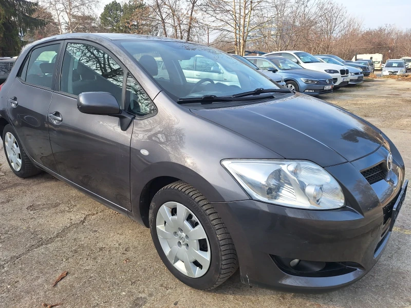 Toyota Auris Бензин-перфектен 6ск., снимка 4 - Автомобили и джипове - 49130632