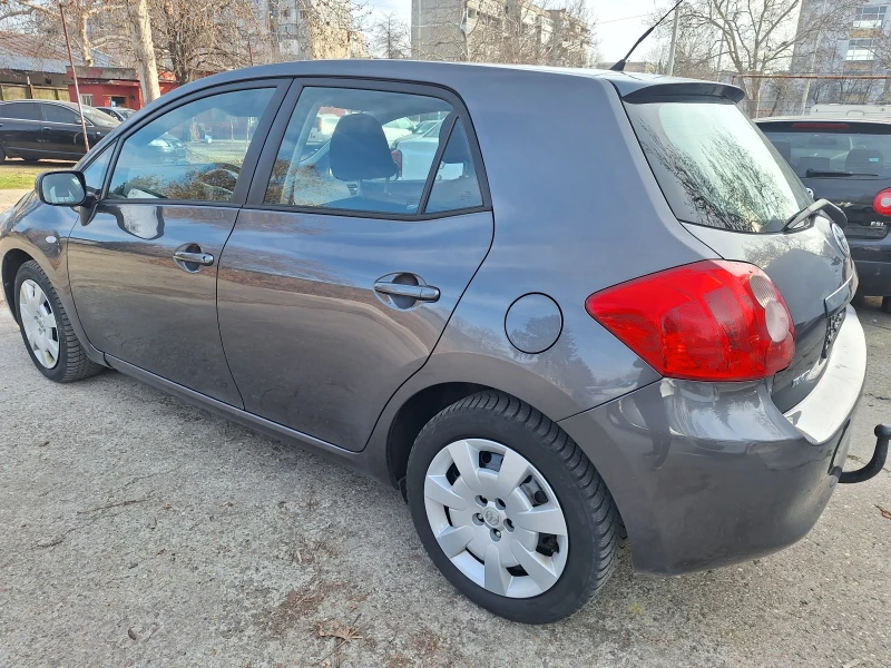 Toyota Auris Бензин-перфектен 6ск., снимка 3 - Автомобили и джипове - 49130632