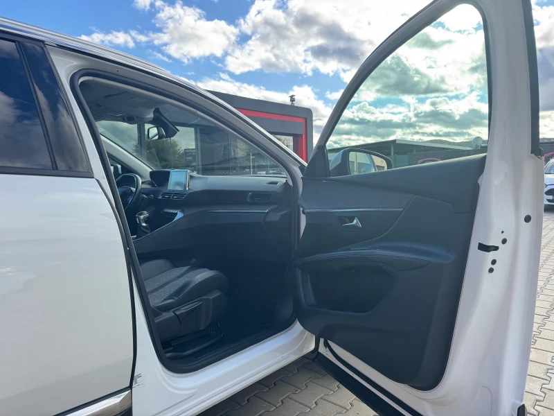 Peugeot 5008 1.2PURE TECH EURO-6 7-MESTA, снимка 14 - Автомобили и джипове - 52314304