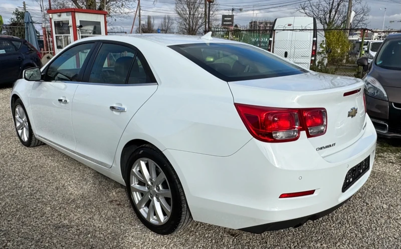 Chevrolet Malibu Изключително запазен автомобил!, снимка 4 - Автомобили и джипове - 52681076
