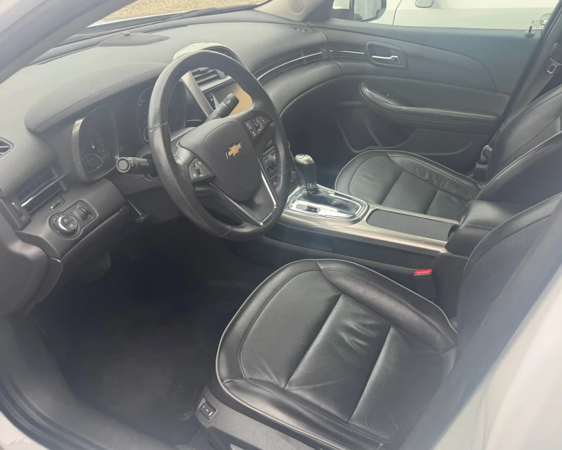 Chevrolet Malibu Изключително запазен автомобил!, снимка 14 - Автомобили и джипове - 52681076