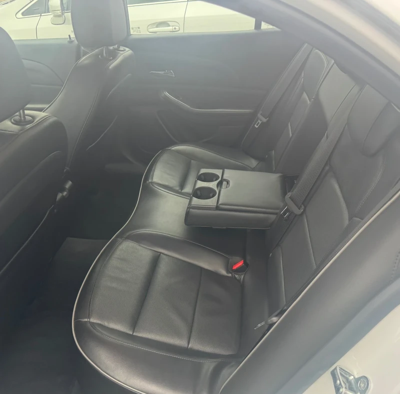 Chevrolet Malibu Изключително запазен автомобил!, снимка 16 - Автомобили и джипове - 52681076