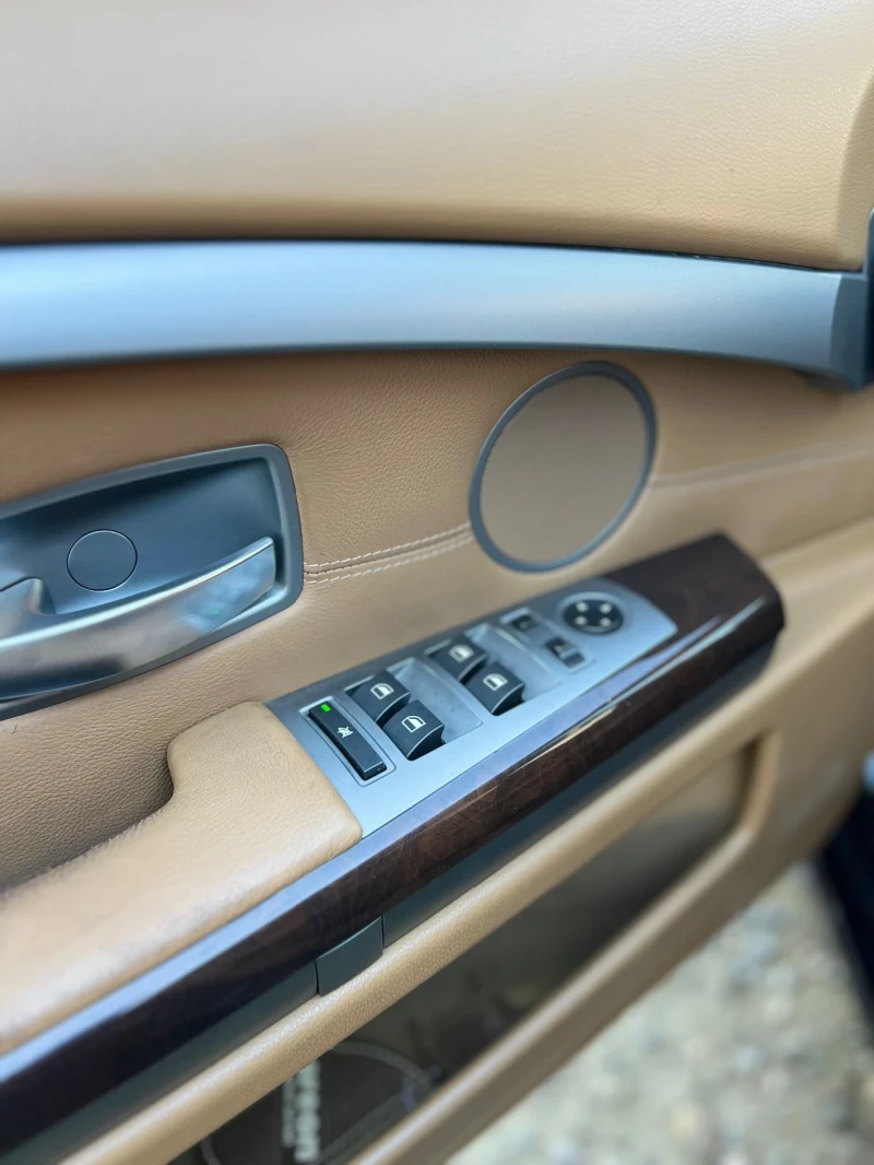 BMW 730, снимка 9 - Автомобили и джипове - 52701548