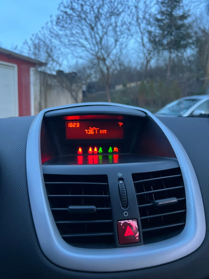 Peugeot 207 1.4 HDi , снимка 11 - Автомобили и джипове - 53260937