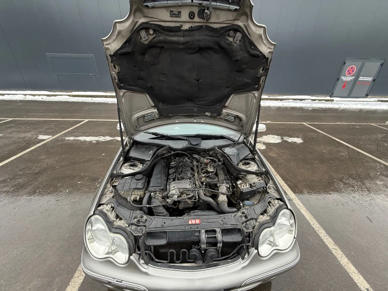 Mercedes-Benz C 220, снимка 4 - Автомобили и джипове - 53567180
