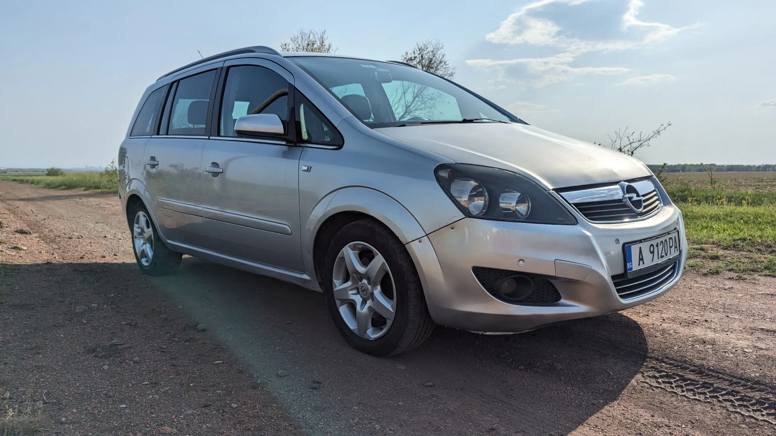 Opel Zafira Avtomatic - изображение 2