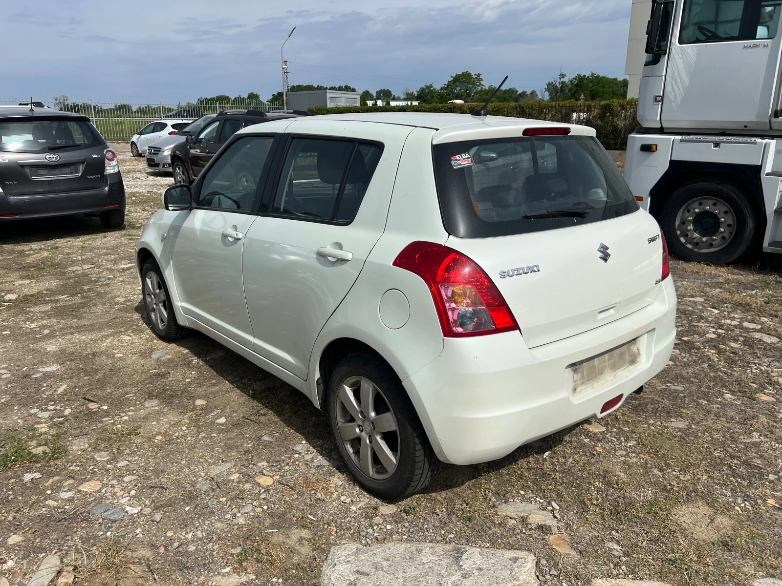 Suzuki Swift 1.3 4Х4 - изображение 7