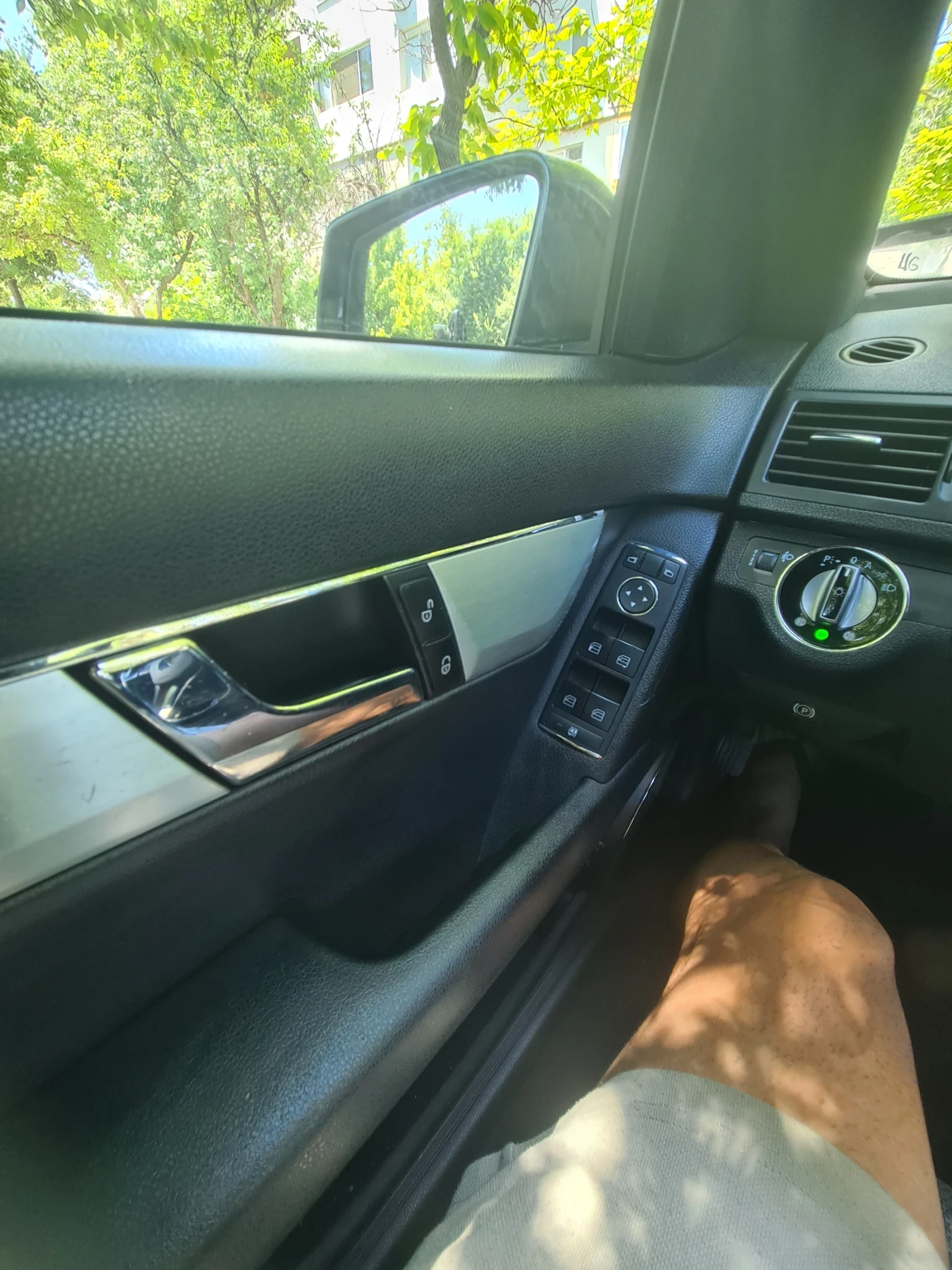 Mercedes-Benz C 220  - изображение 8