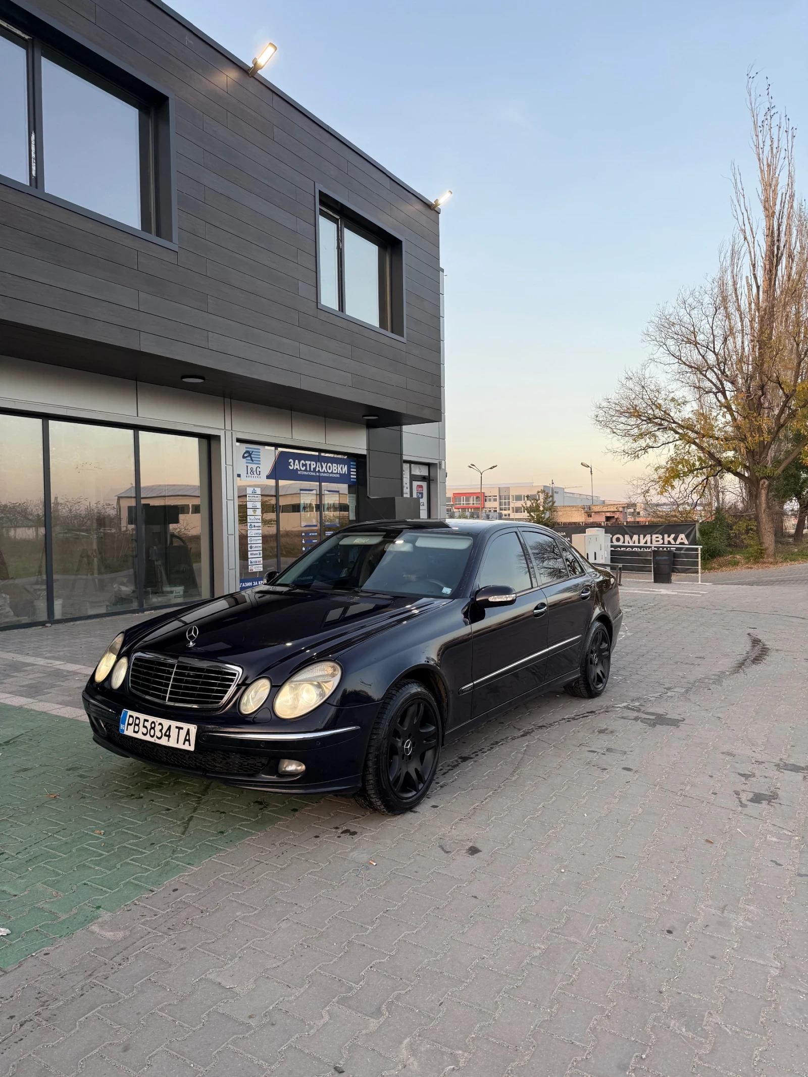 Mercedes-Benz E 320  - изображение 2