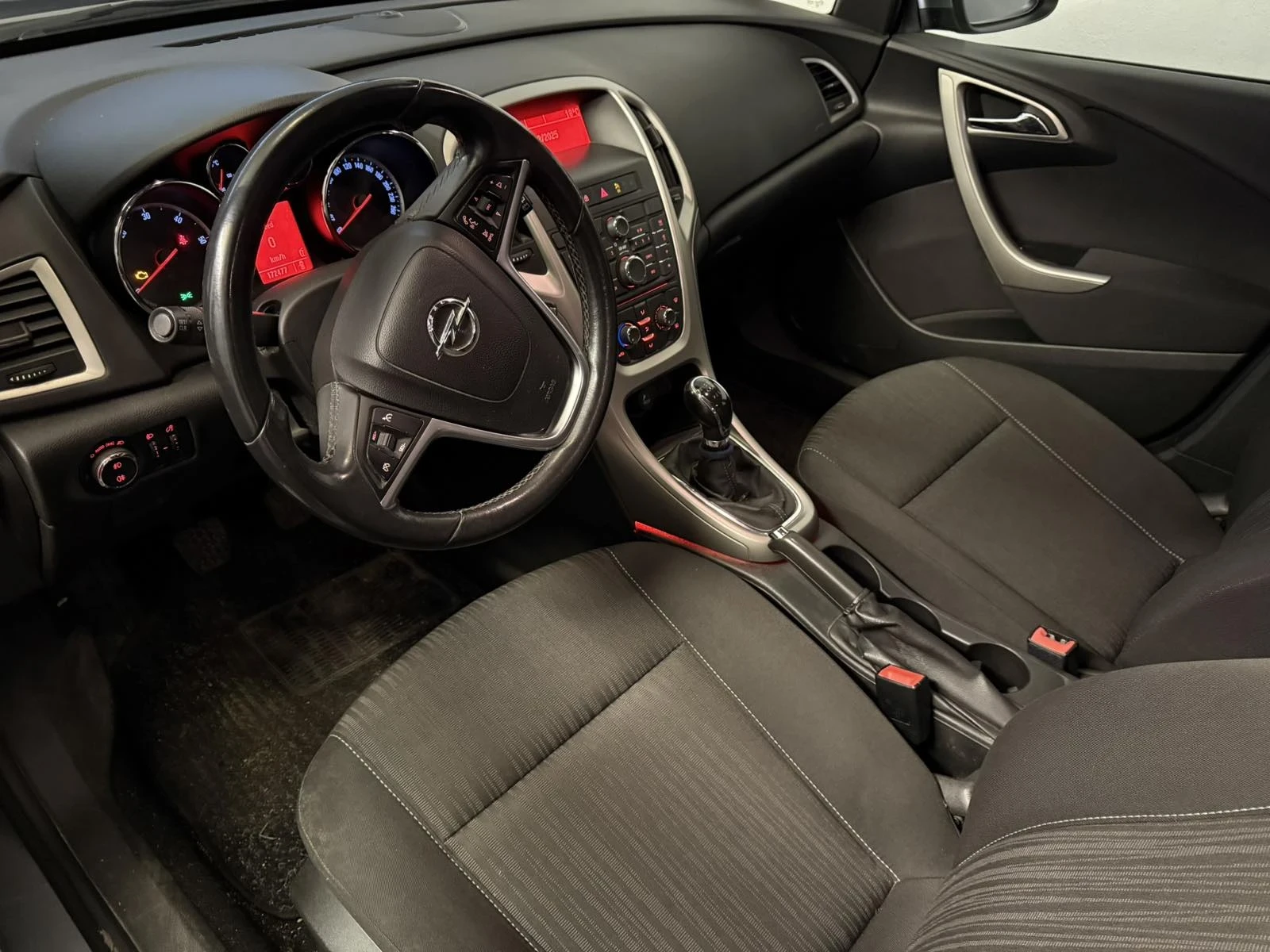 Opel Astra 1, 7 CDTI | Mobile.bg � ����������� 6