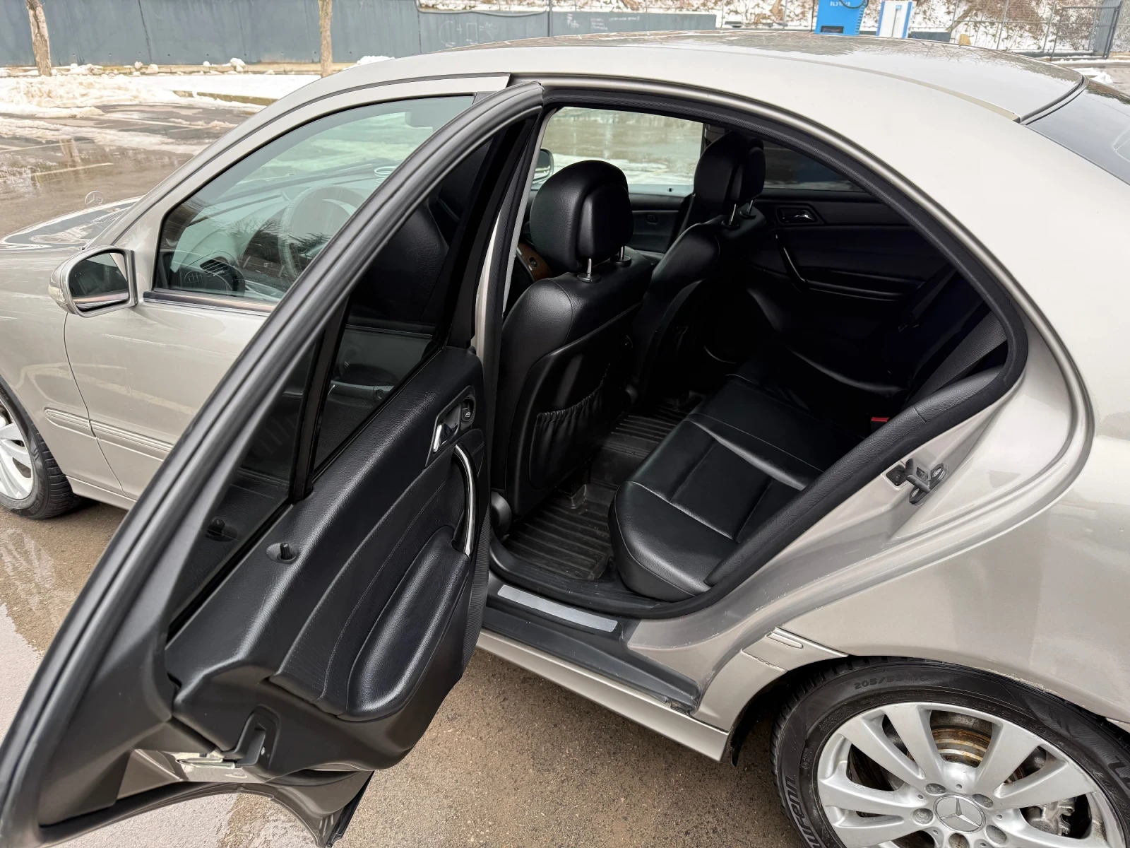 Mercedes-Benz C 220  - изображение 10