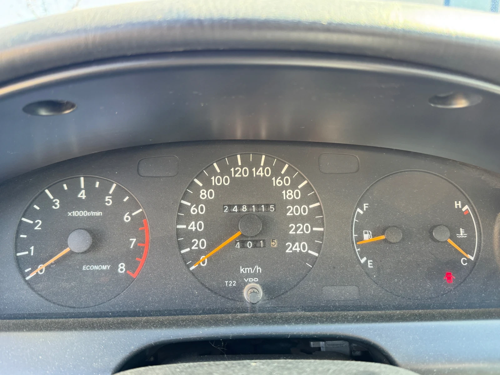 Toyota Carina, снимка 12 - Автомобили и джипове - 53841073