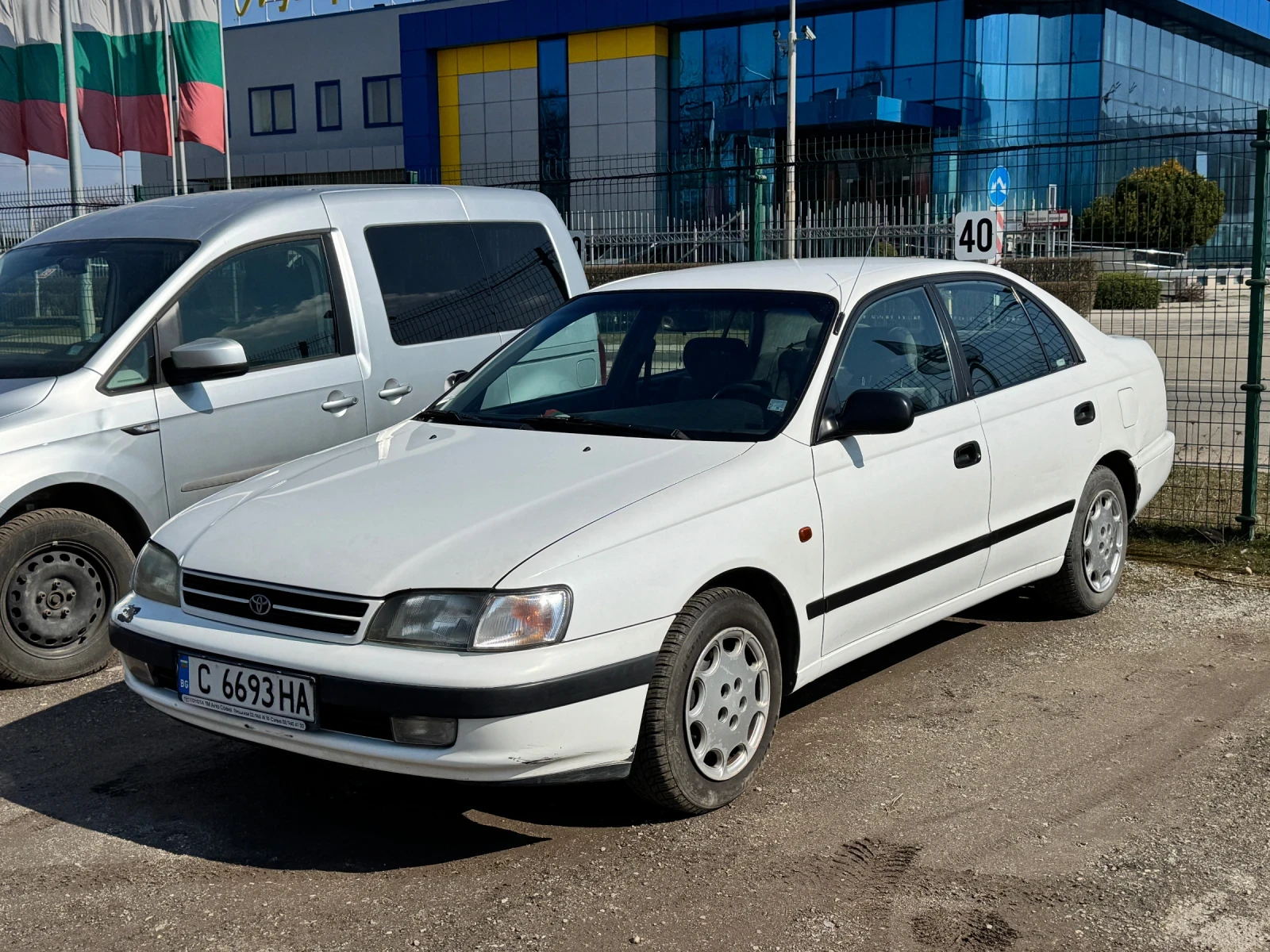 Toyota Carina, снимка 4 - Автомобили и джипове - 53841073