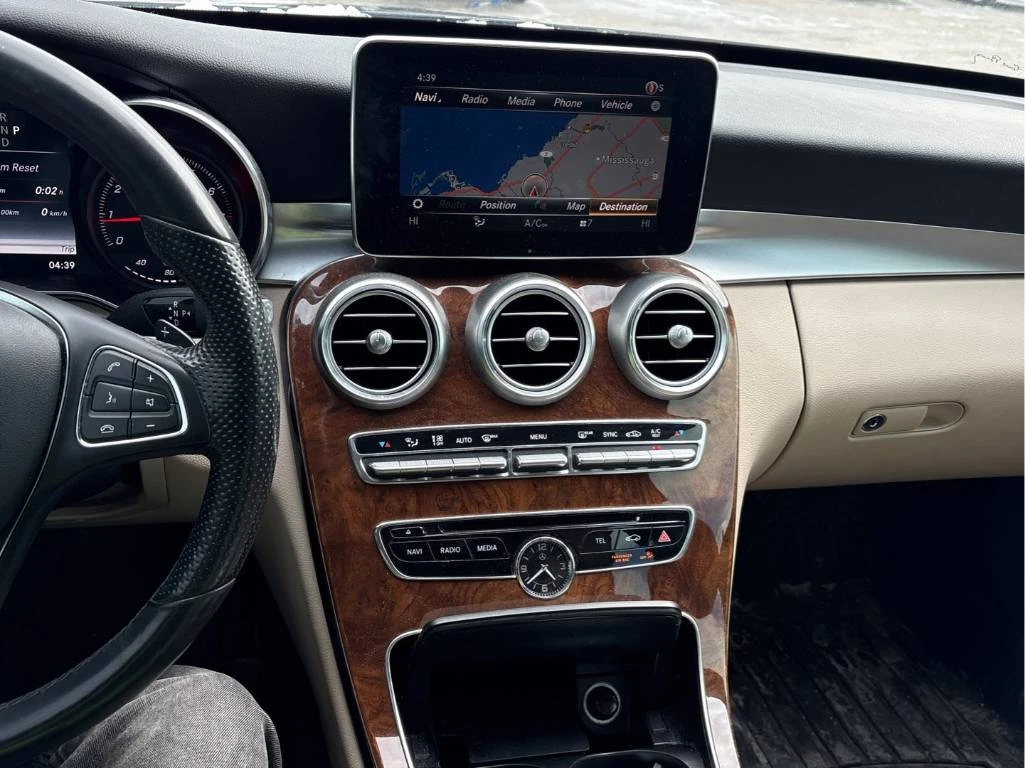 Mercedes-Benz C 300 4MATIC * CARFAX*  360 КАМЕРИ, снимка 10 - Автомобили и джипове - 53963859