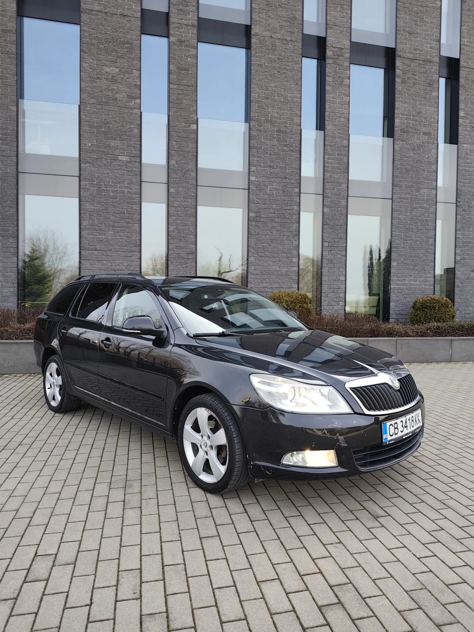 Skoda Octavia 1.6TDI DSG 2011г , снимка 4 - Автомобили и джипове - 53980653