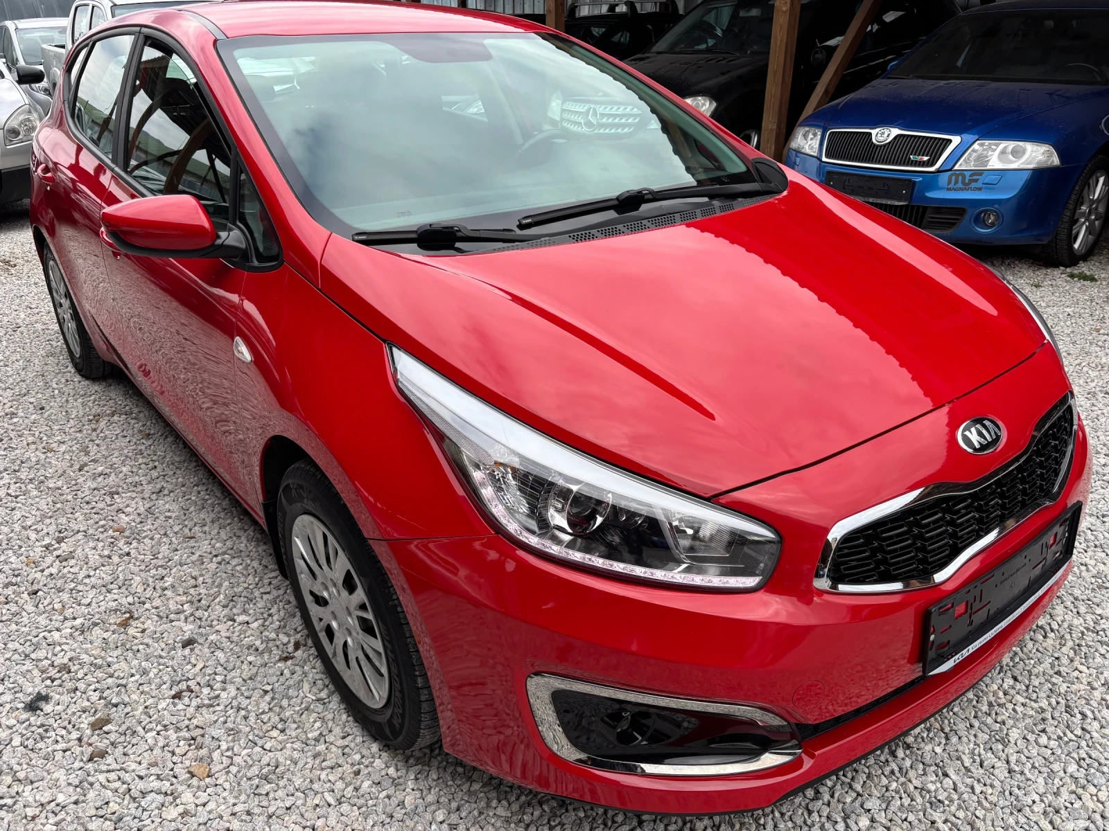 Kia Ceed 1.4 MPI 122k км, снимка 4 - Автомобили и джипове - 54109651