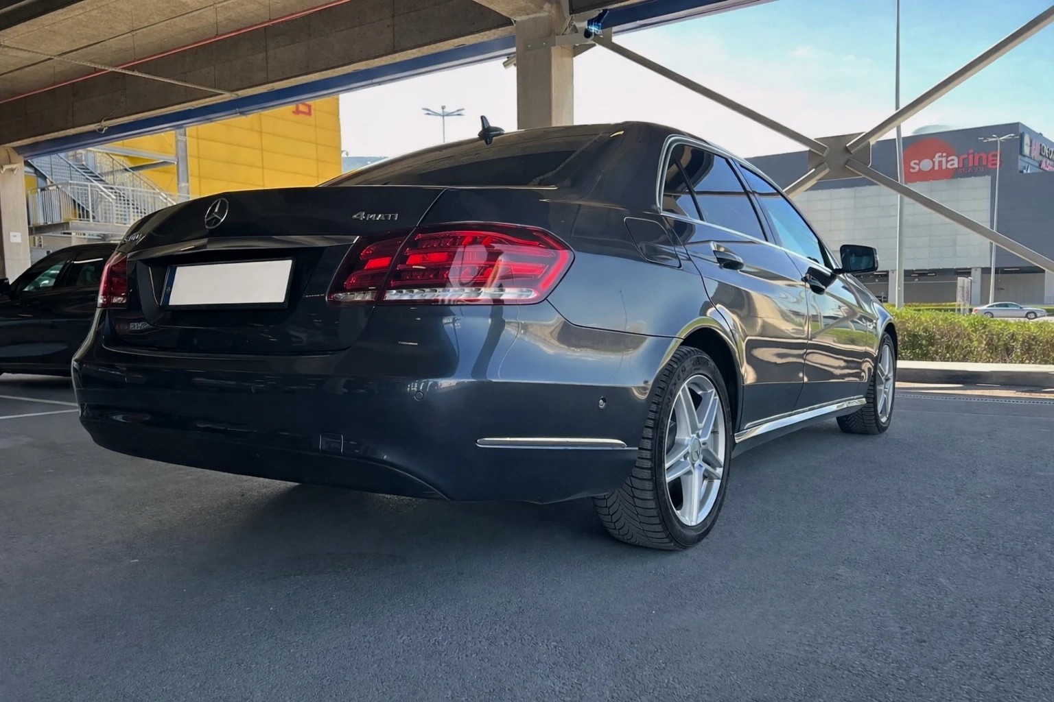 Mercedes-Benz E 400 Реални км !!!, снимка 5 - Автомобили и джипове - 54251877