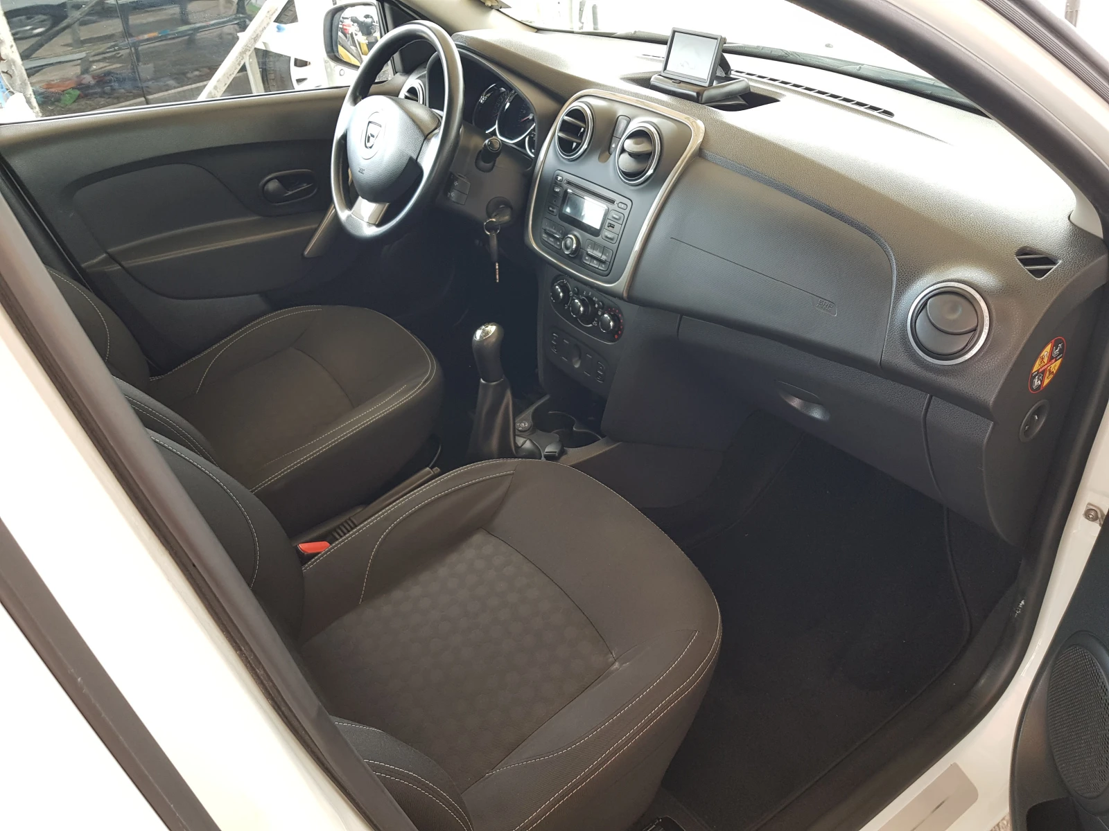 Dacia Logan MCV БЕНЗИН/ГАЗОВ ИНЖЕКЦИОН ИТАЛИЯ /12/2015 EURO 6B, снимка 12 - Автомобили и джипове - 54414553
