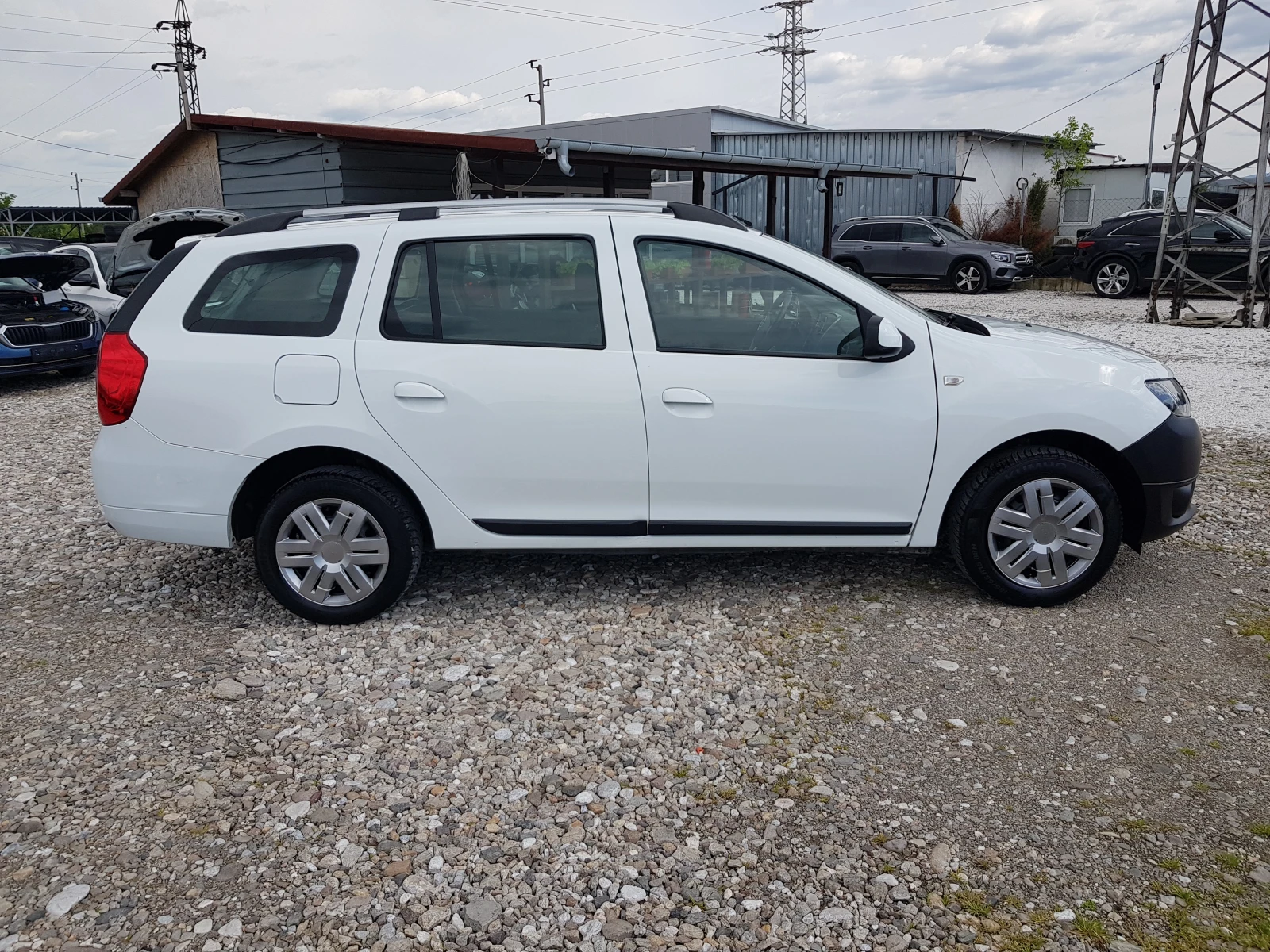 Dacia Logan MCV БЕНЗИН/ГАЗОВ ИНЖЕКЦИОН ИТАЛИЯ /12/2015 EURO 6B, снимка 4 - Автомобили и джипове - 54414553