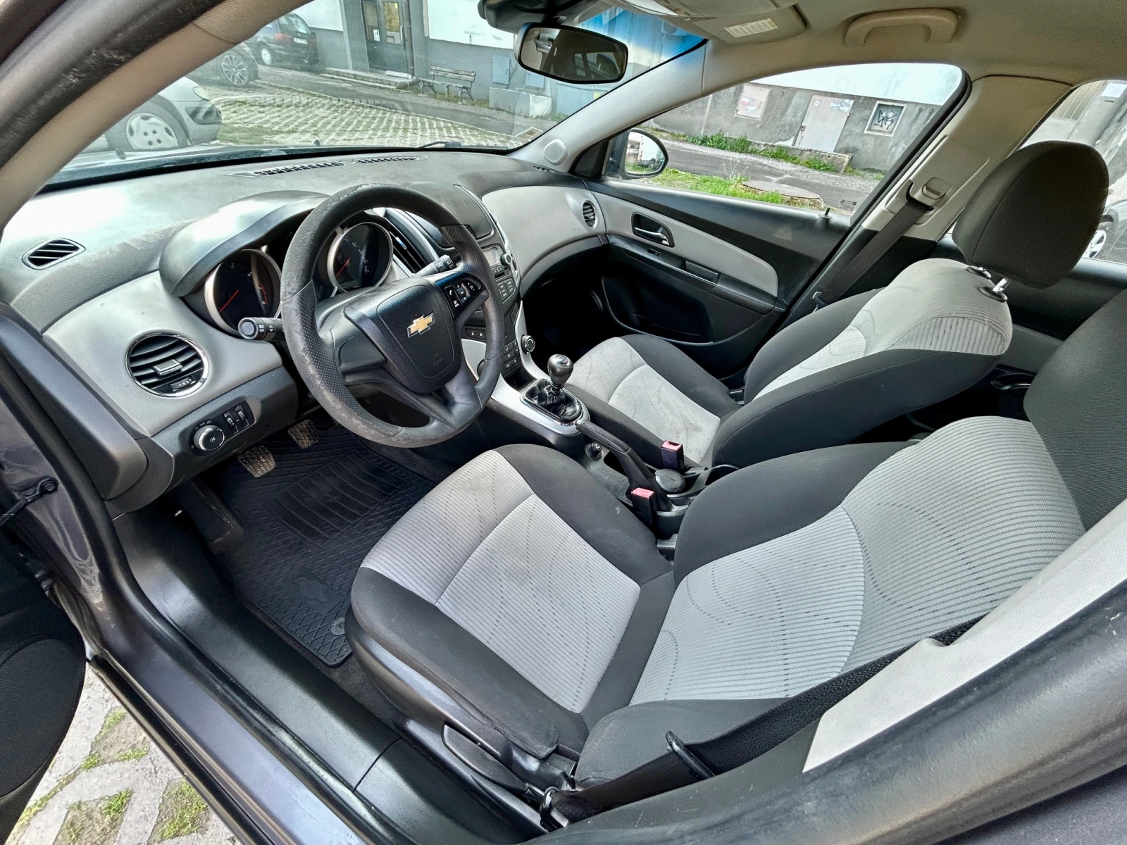Chevrolet Cruze 1.6i-124k.c. | Mobile.bg � ����������� 8