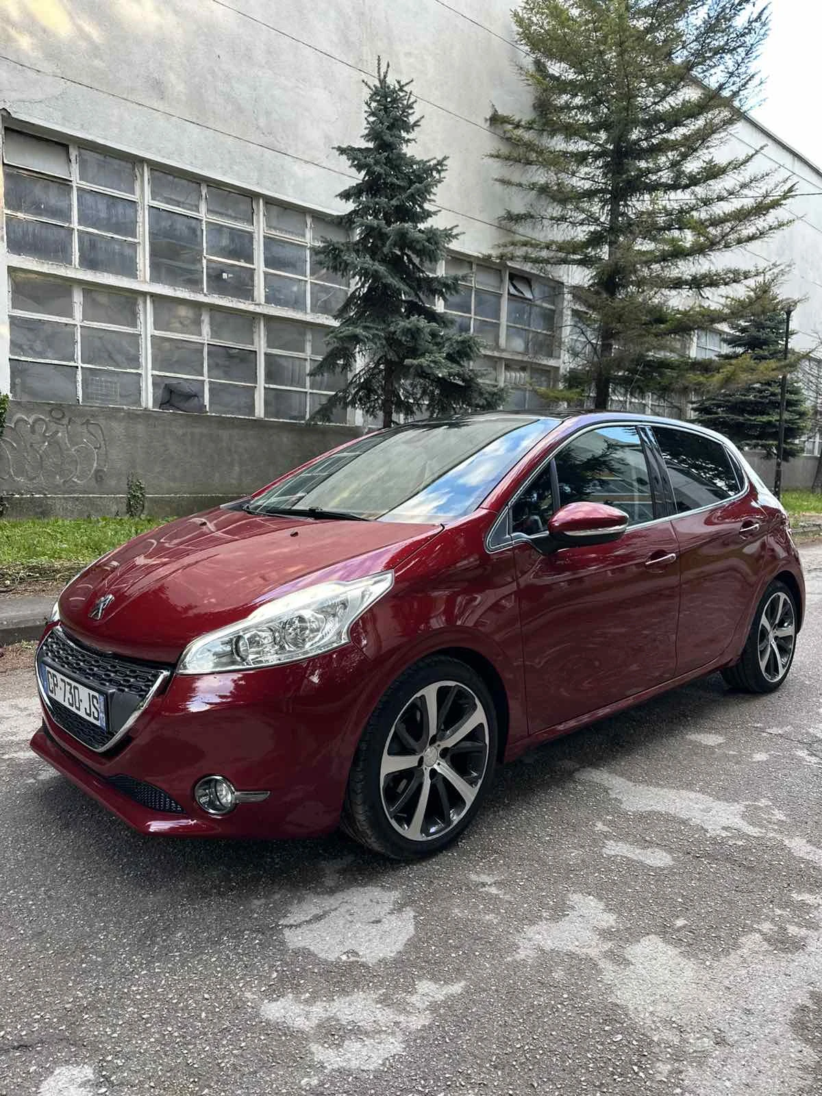Peugeot 208, снимка 3 - Автомобили и джипове - 54584712