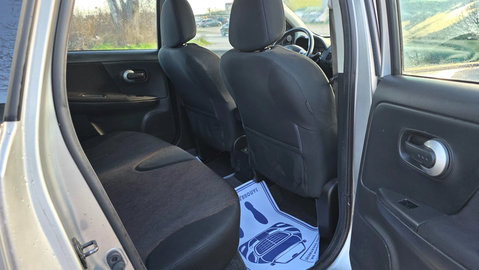Nissan Note FACE LIFT/1.4i/88hp, снимка 10 - Автомобили и джипове - 54599052