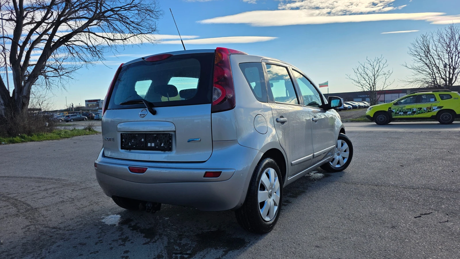 Nissan Note FACE LIFT/1.4i/88hp, снимка 4 - Автомобили и джипове - 54599052