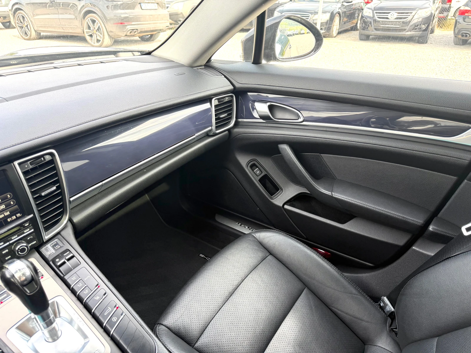 Porsche Panamera 3.0 D, снимка 14 - Автомобили и джипове - 54767182
