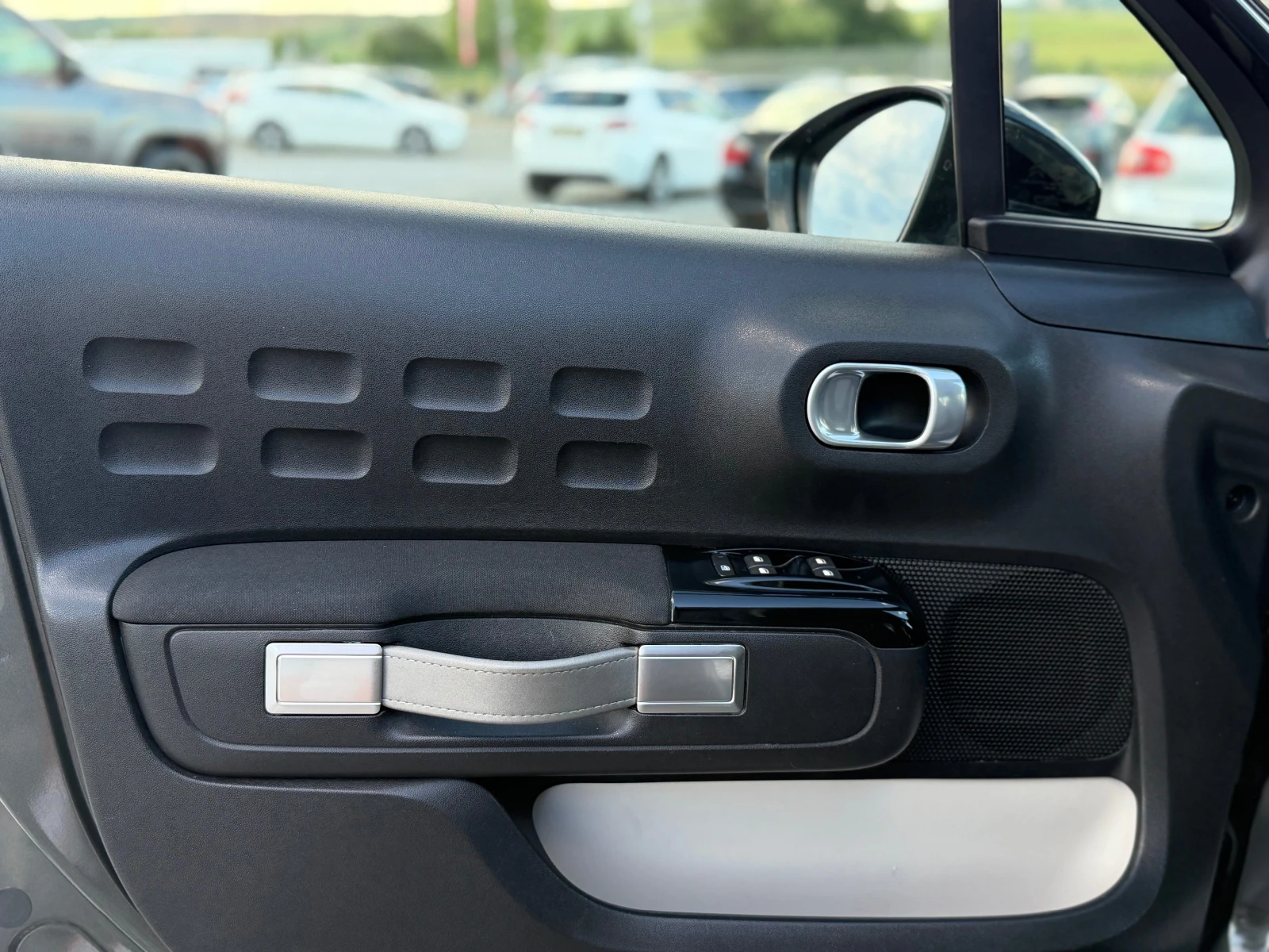 Citroen C3 * АВТОМАТИК* ИТАЛИЯ* НАВИГАЦИЯ* LED* EURO 6* , снимка 14 - Автомобили и джипове - 54931247