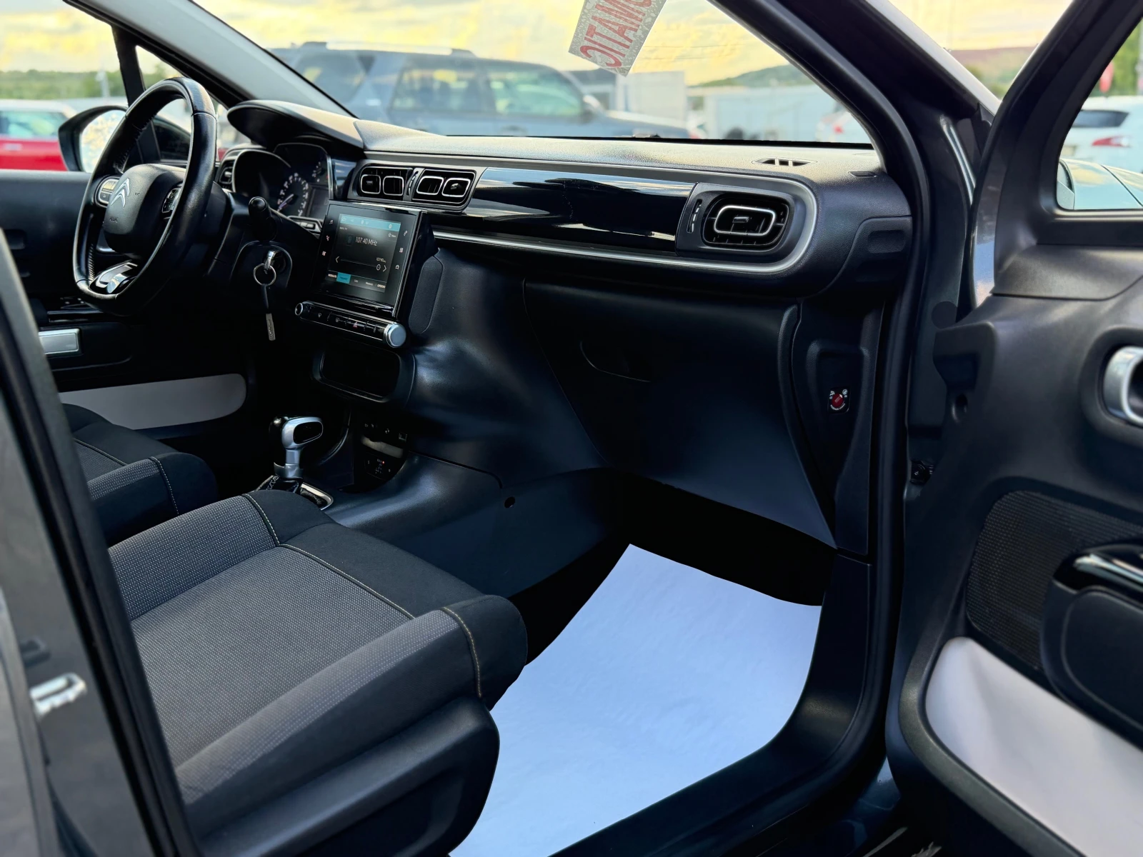 Citroen C3 * АВТОМАТИК* ИТАЛИЯ* НАВИГАЦИЯ* LED* EURO 6* , снимка 10 - Автомобили и джипове - 54931247