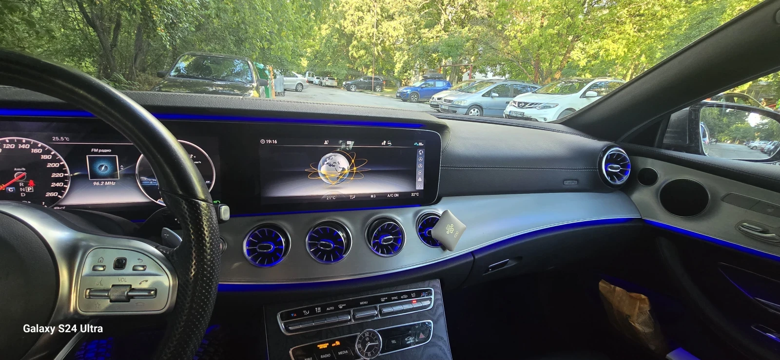 Mercedes-Benz E 300 Спорт, снимка 15 - Автомобили и джипове - 55416874