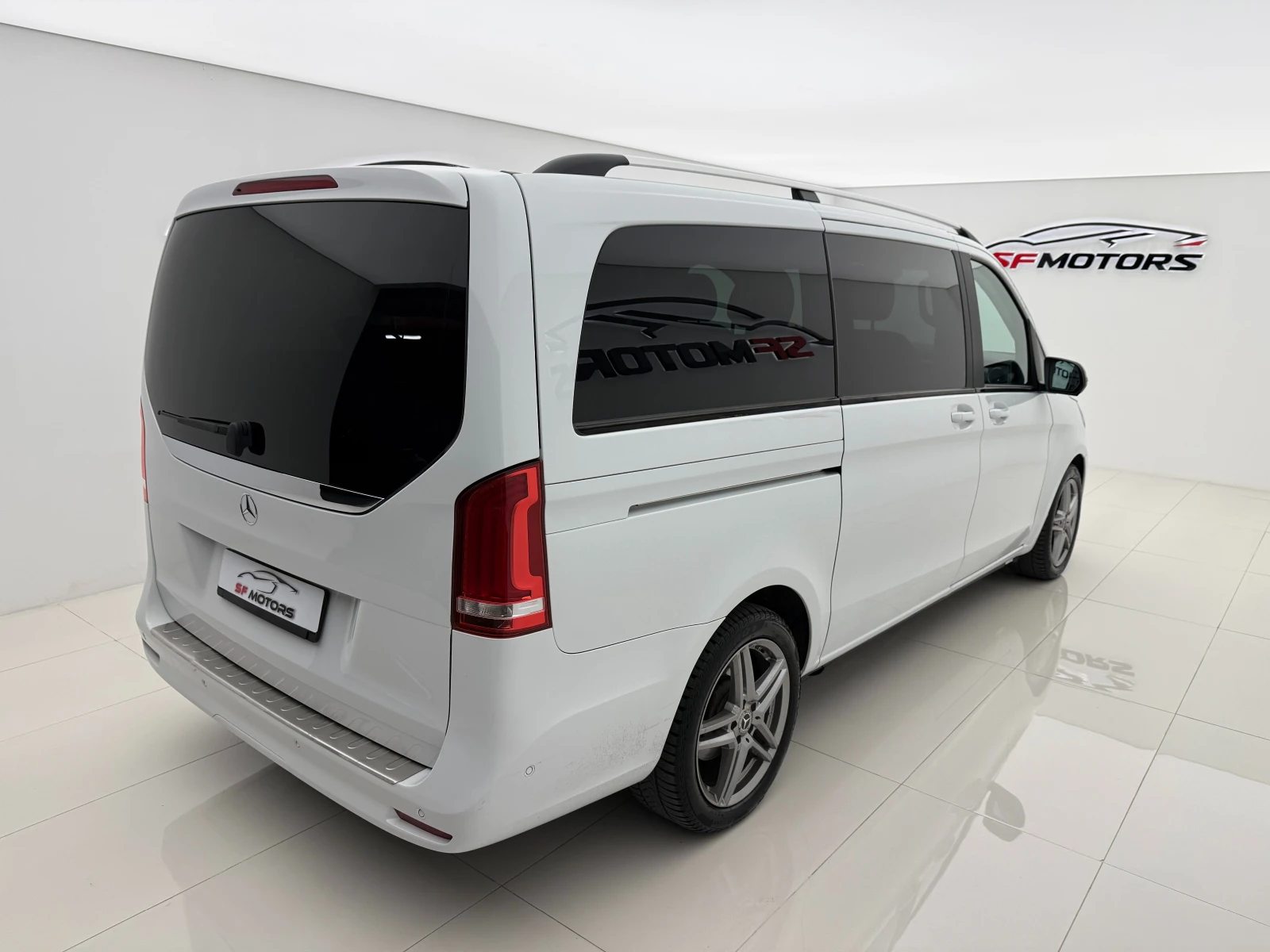 Mercedes-Benz V 300, снимка 4 - Автомобили и джипове - 56359097
