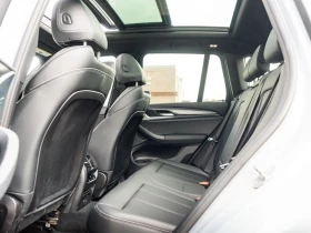 BMW X3 xDrive30i AWD/DRIVE-ASSISTS/PANOROOF, снимка 17