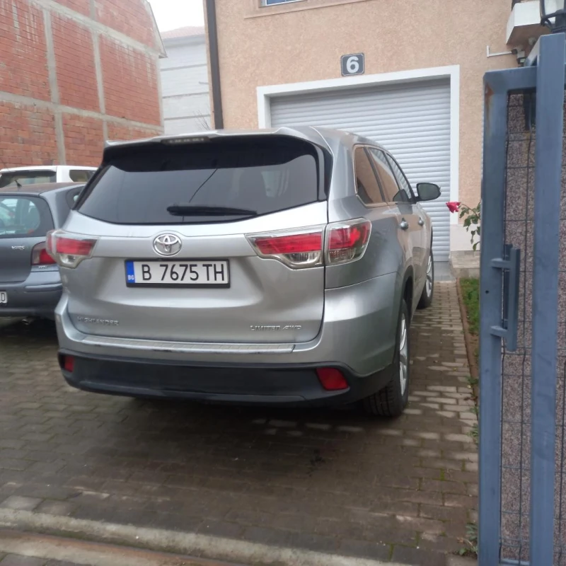 Toyota Highlander, снимка 3 - Автомобили и джипове - 53221824
