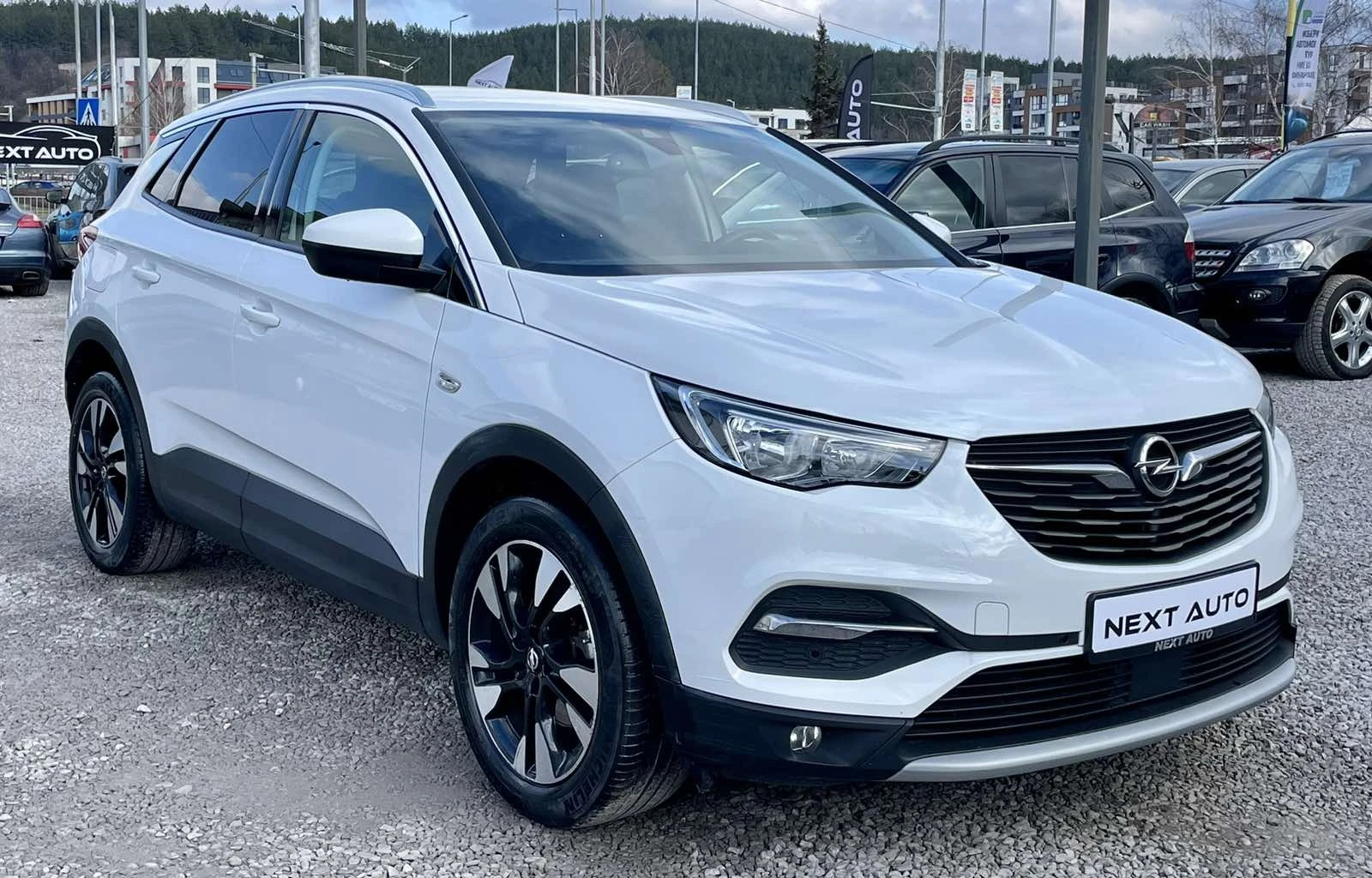 Opel Grandland X 1.6CDTI АВТОМАТ НАВИ КОЖА ЛЕД - изображение 3