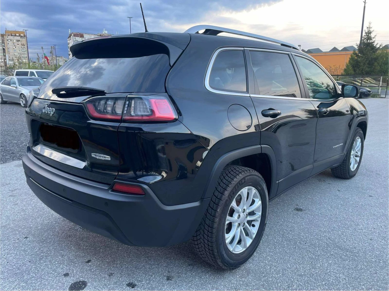 Jeep Cherokee 2.4 i - изображение 4