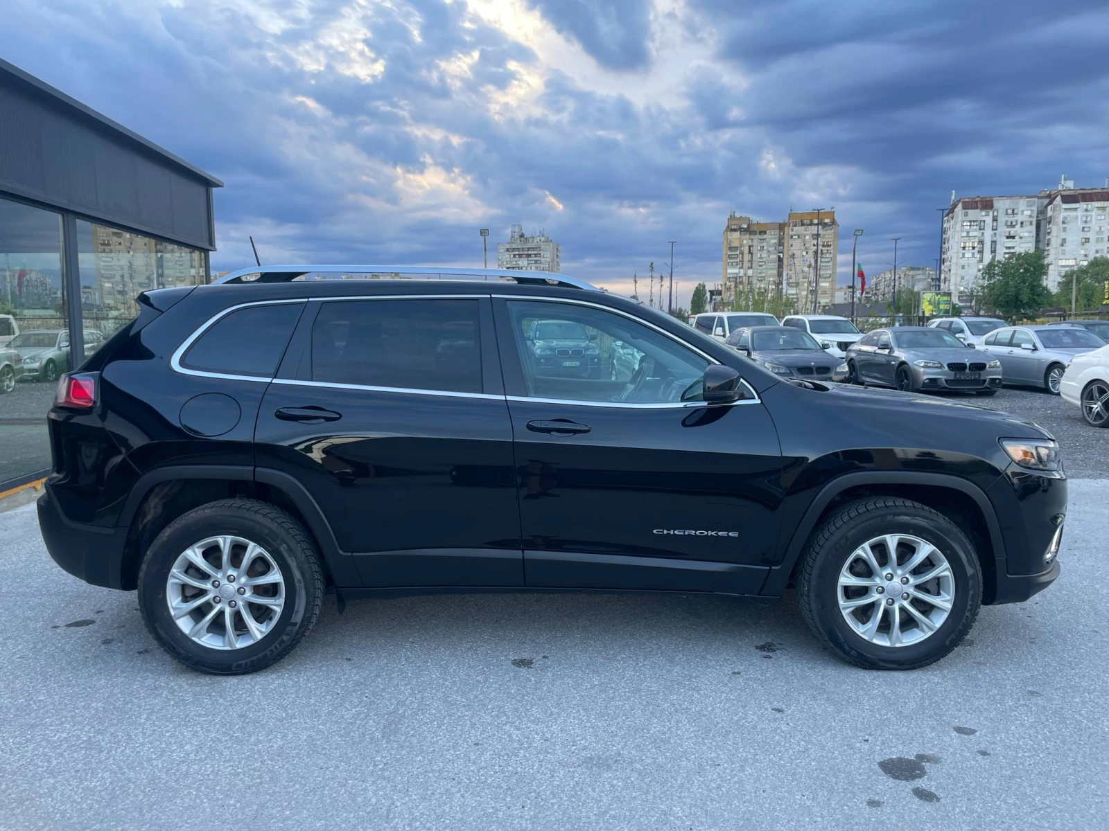 Jeep Cherokee 2.4 i - изображение 5