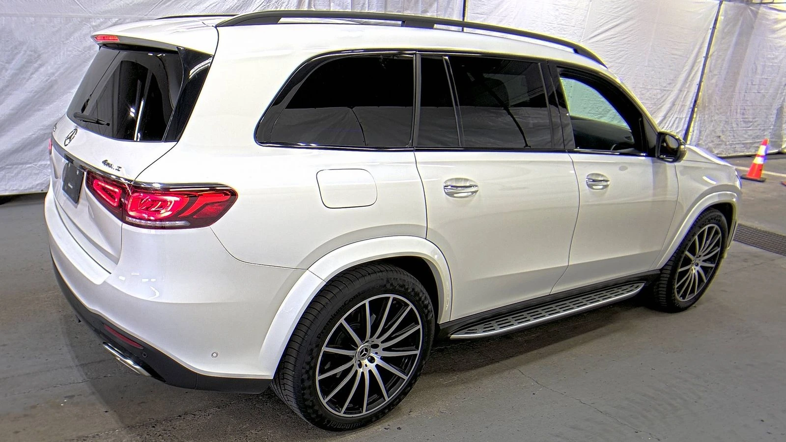 Mercedes-Benz GLS580 4MATIC ФИКСИРАНА ЦЕНА! DISTRONIC/ОБДУХВАНЕ/МАСАЖ - изображение 6