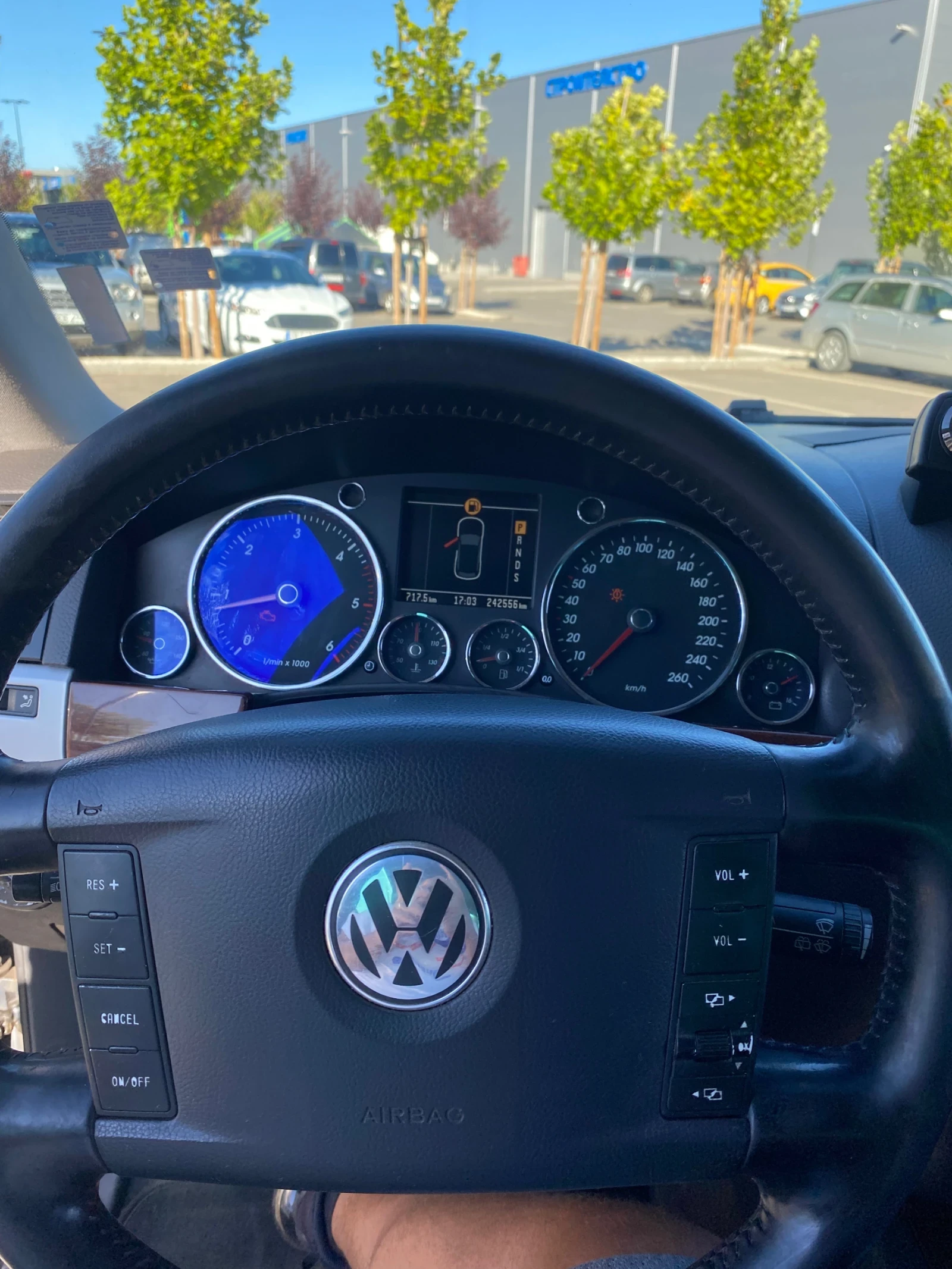 VW Touareg WV Toareg 3.0 TDI V6 - изображение 7