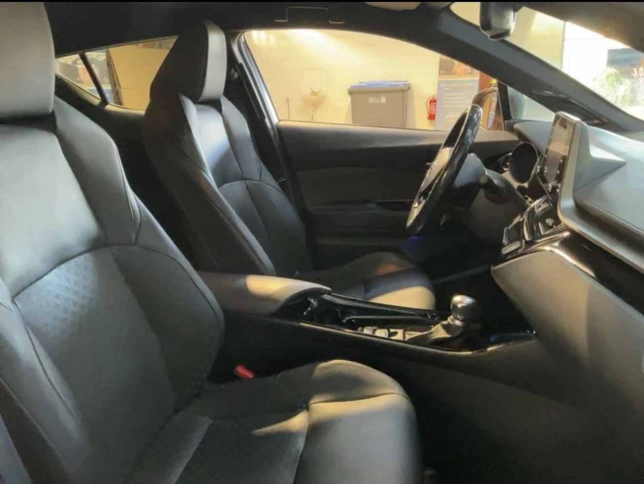 Toyota C-HR 2.0Hybrid-Full- -  | Mobile.bg   11